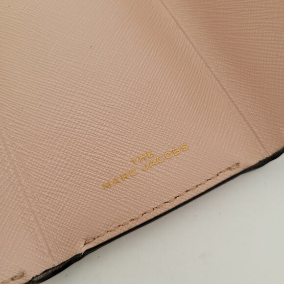 MARC JACOBS The Snapshot Small Trifold Wallet Card Bill Mini Compact Gray Pink - Picture 4 of 12